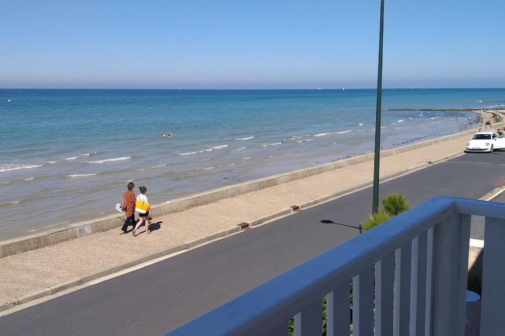 Vue Exceptionnelle En Front De Mer, 8 Personnes Ver-sur-Mer Esterno foto
