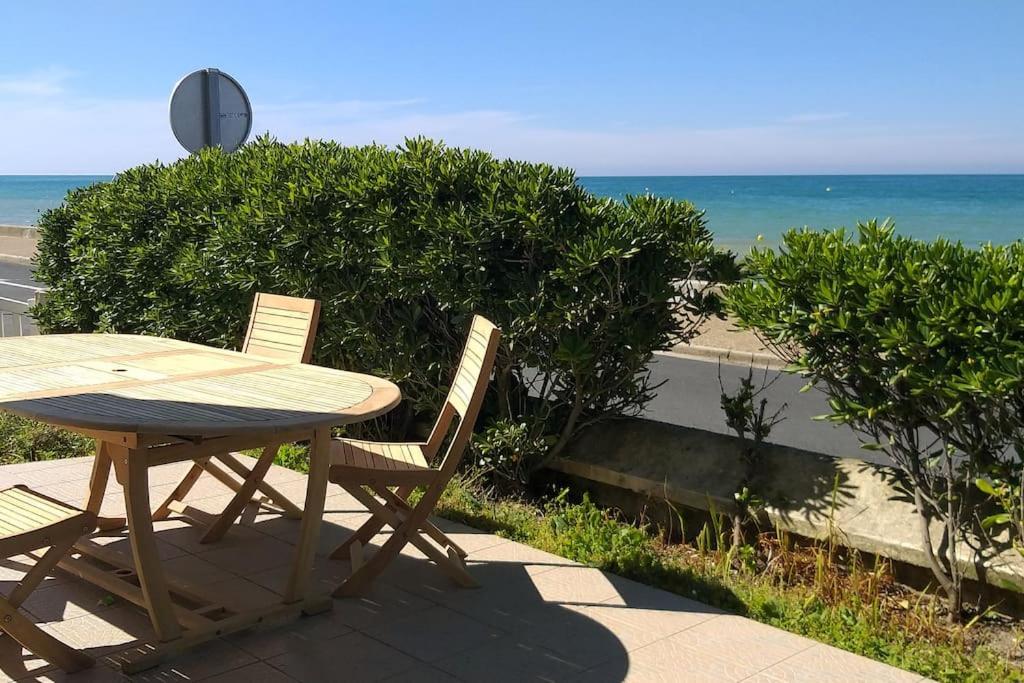 Vue Exceptionnelle En Front De Mer, 8 Personnes Ver-sur-Mer Esterno foto