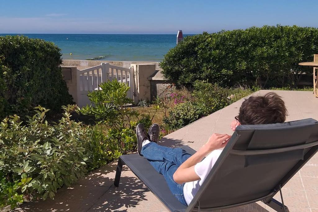 Vue Exceptionnelle En Front De Mer, 8 Personnes Ver-sur-Mer Esterno foto